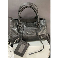 Elegant Solid Color Shoulder image 5