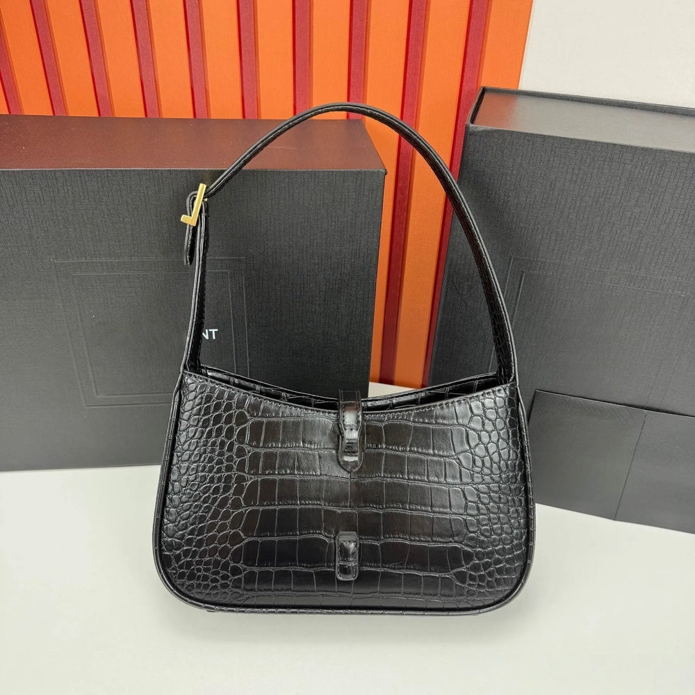 Luxury Lambskin Diamond Quilted Toiletry Case