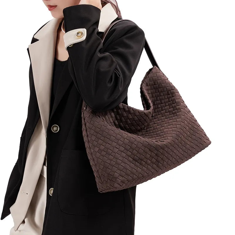 Luxury Vintage Pebbled Woven Shoulder Bag — detail 8
