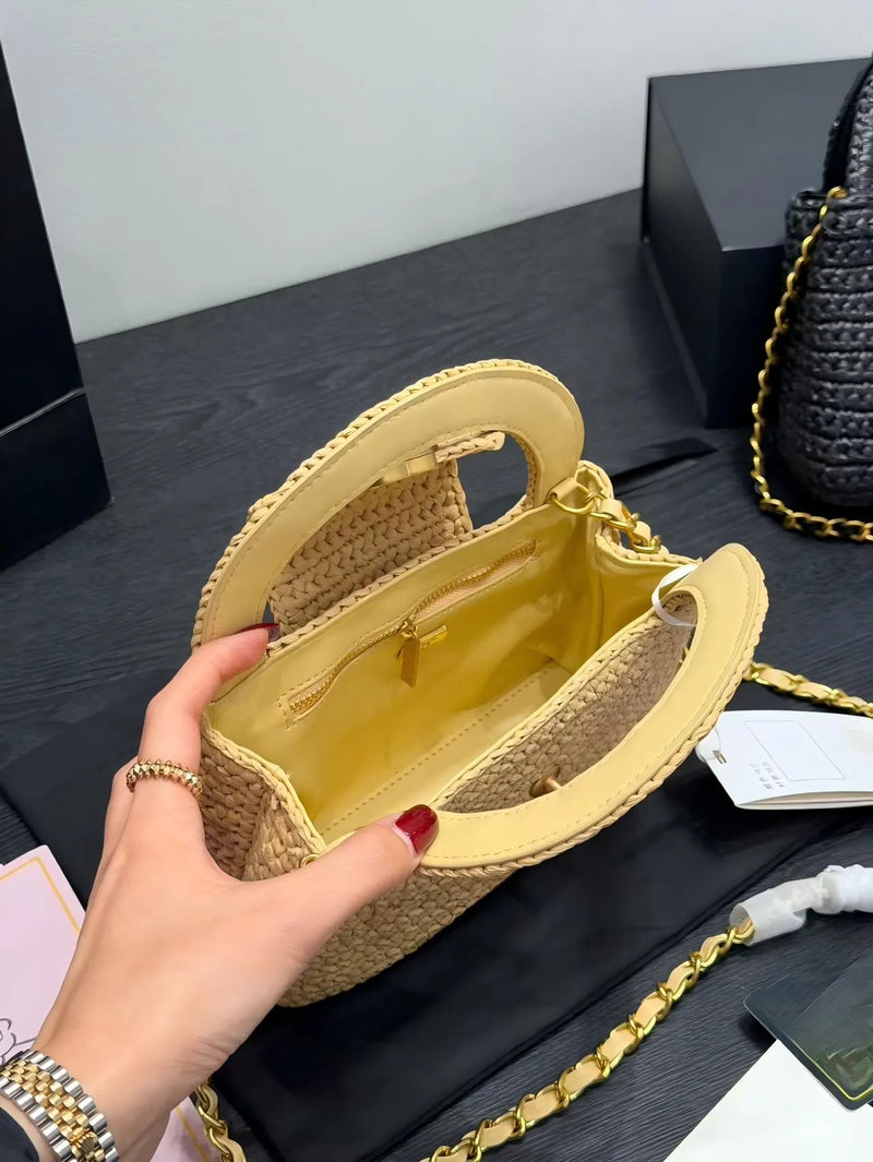Luxury Woven Handbag — detail 2
