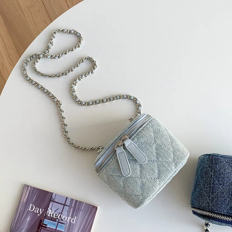 Stylish Designer Mini Cowboy Crossbody Bag — detail 1