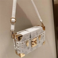 Fashionable Black Shoulder Handbag for Women image 4