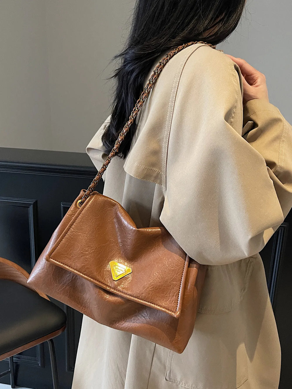 Fashion Chain Flap Crossbody Underarm Handbag