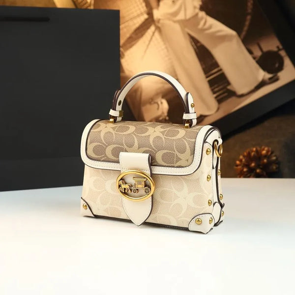 Shoulder Box Bag with Niche Minimal Design