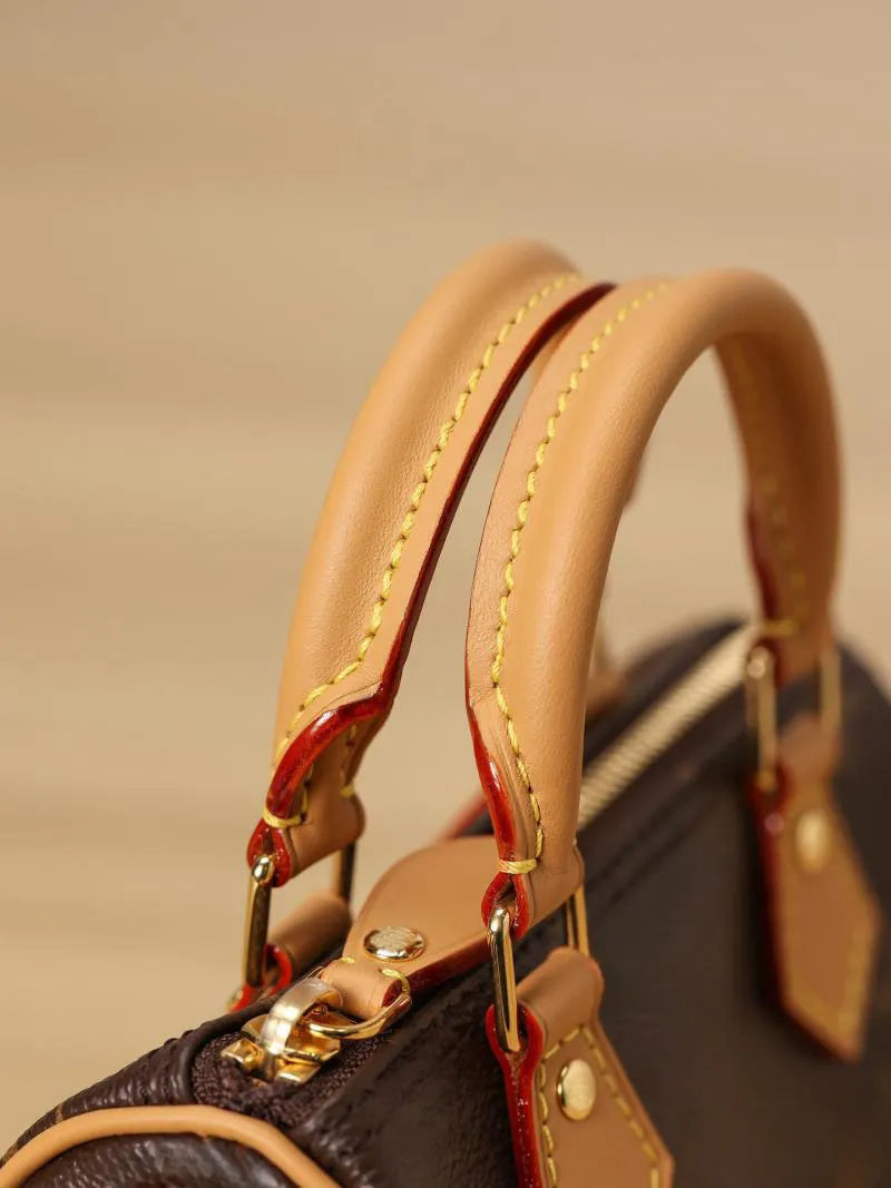 Elegant Leather Pochette Handbag for Women — view 2