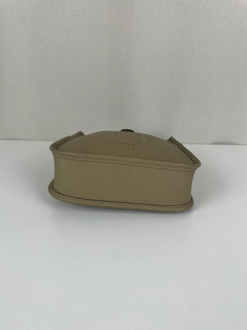 Mini Evelyne Leather Bag — detail 4