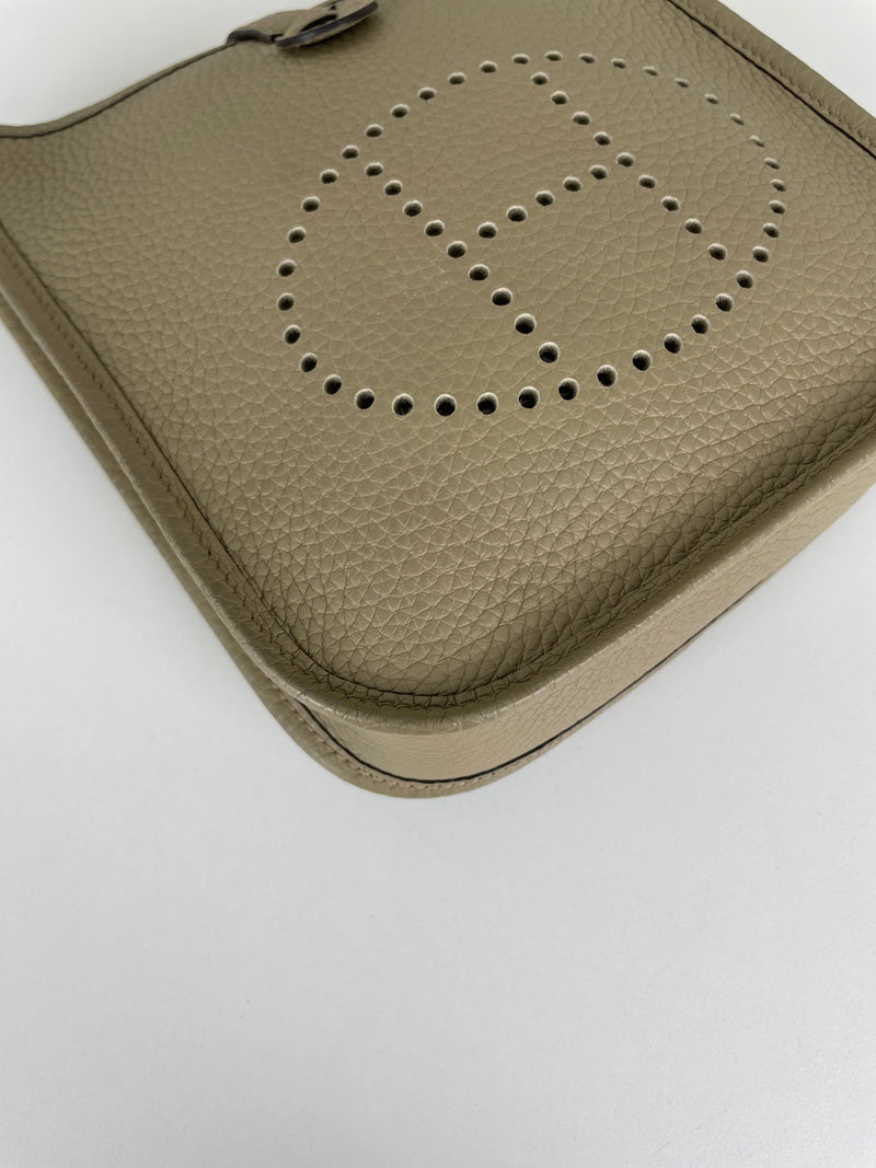 Mini Evelyne Leather Bag — detail 3