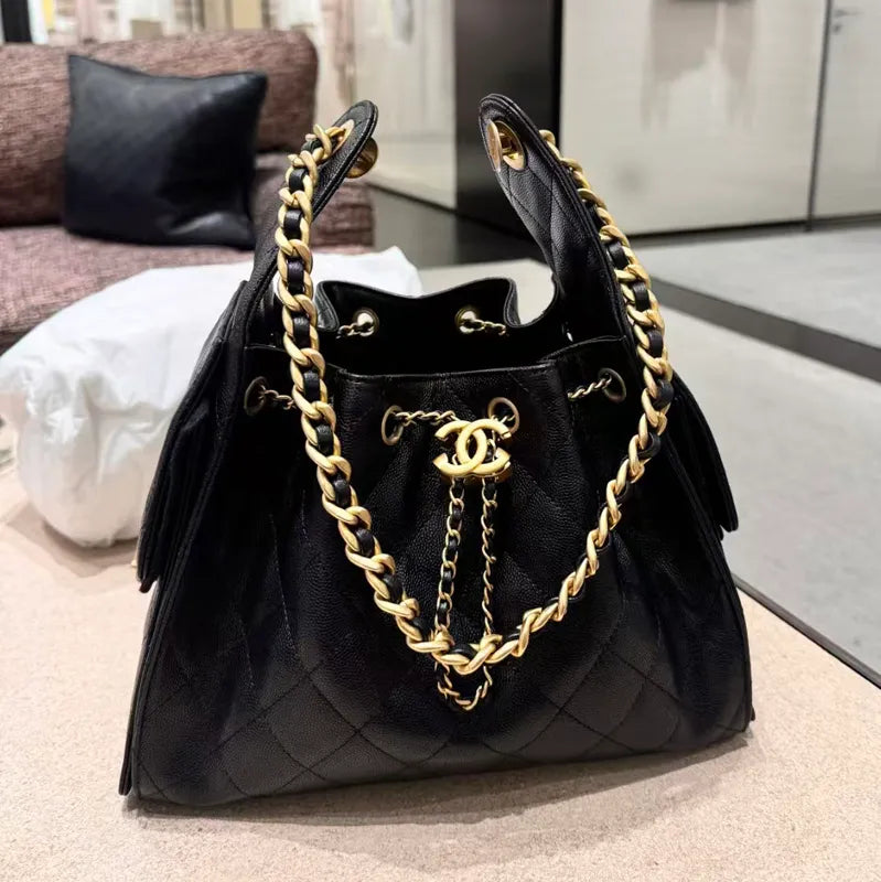 Large Capacity Drawstring Hobo Crossbody Handbag — detail 1