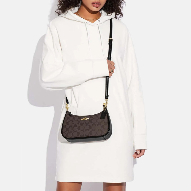 Luxury Tote with Metal Accessories — detail 6