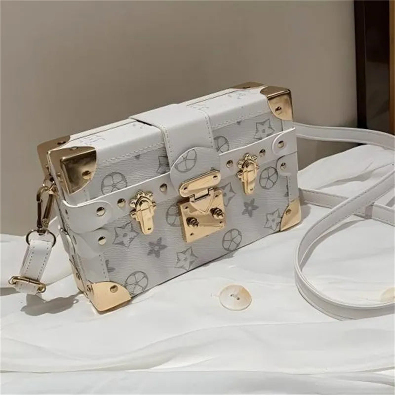 Fashionable Black Shoulder Handbag for Women — view 2