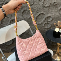 Diamond Lattice Shoulder Bag image 5