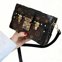 Fashionable Black Shoulder Handbag for Women image 3