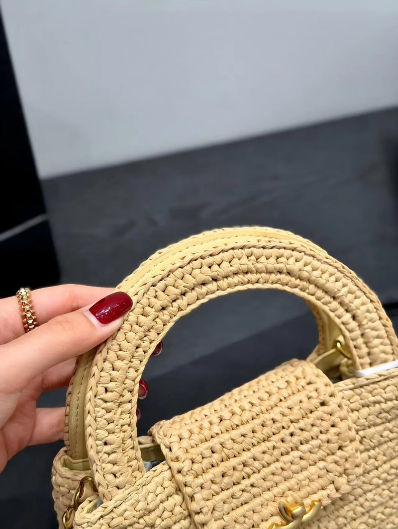 Luxury Woven Handbag — detail 4