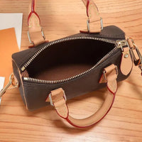 Elegant Leather Pochette Handbag for Women image 4