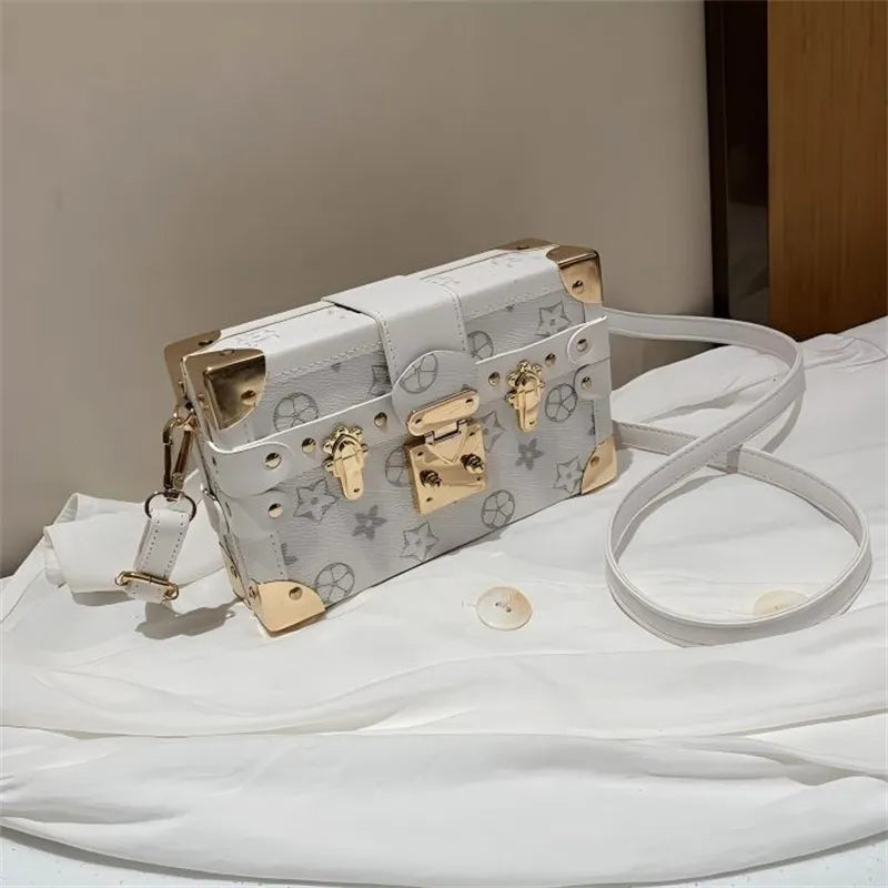 Fashionable Black Shoulder Handbag for Women — detail 7