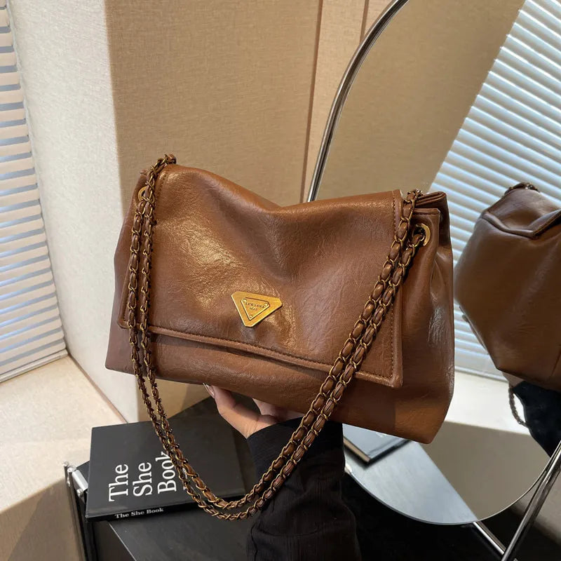 Fashion Chain Flap Crossbody Underarm Handbag — view 4