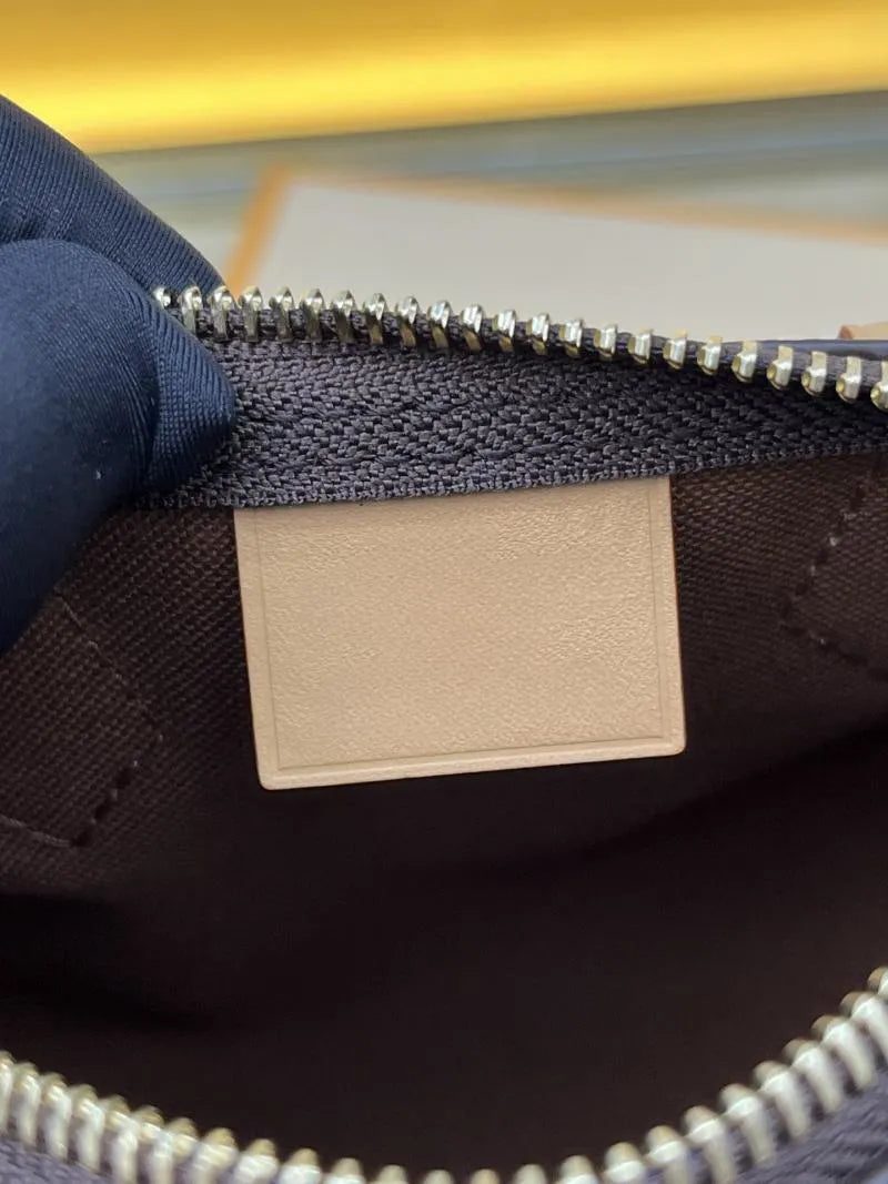Elegant Leather Pochette Handbag for Women — detail 6