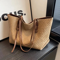 arge Capacity Women’s Woven Handbag image 4